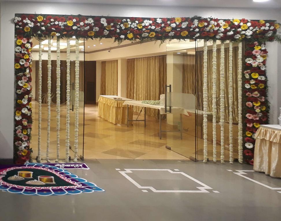 Hotel Utsav Deluxe Pune Exterior photo