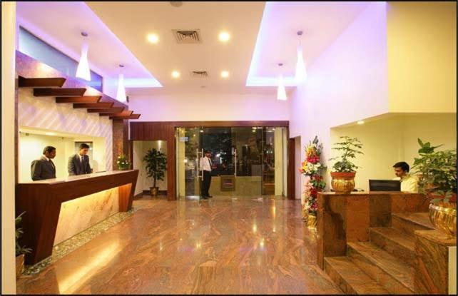 Hotel Utsav Deluxe Pune Exterior photo