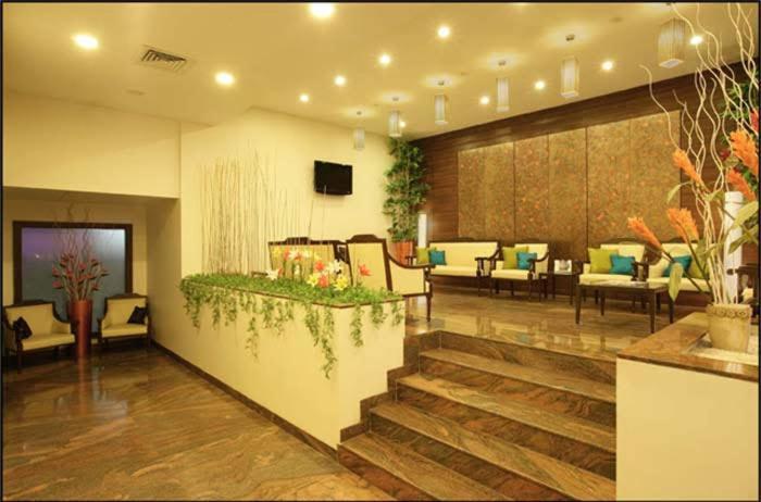 Hotel Utsav Deluxe Pune Exterior photo